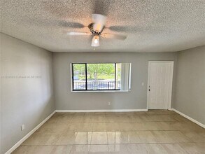 1822 Meadows Cir W in Boynton Beach, FL - Building Photo - Building Photo