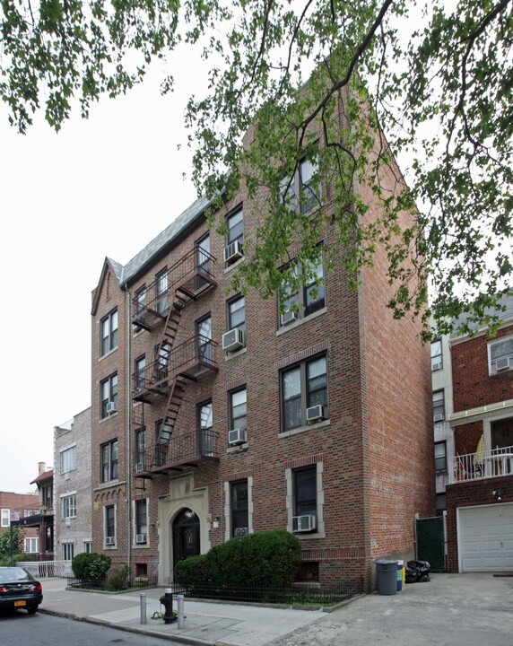 92 Gelston Ave in Brooklyn, NY - Building Photo