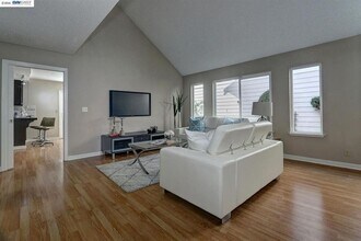 34633 Winslow Terrace in Fremont, CA - Building Photo - Building Photo