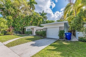 680 NE 57th St in Miami, FL - Building Photo - Building Photo