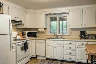 3 Bemis Rd in Sandwich, MA - Building Photo - Building Photo