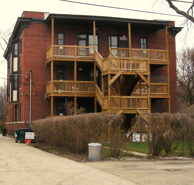 714 Foster St, Unit 2W in Evanston, IL - Building Photo - Building Photo