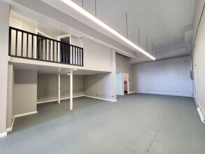 2044-2046 International Blvd in Oakland, CA - Building Photo - Building Photo