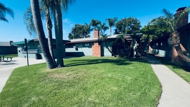 1716 Nisson Rd, Unit 16-C in Tustin, CA - Building Photo - Building Photo