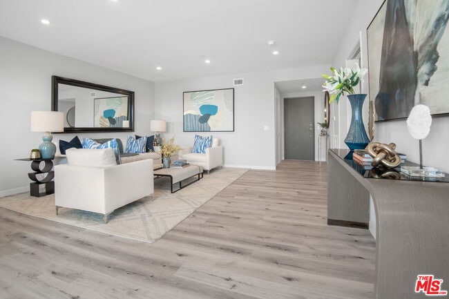 property at 1226 S Bedford St