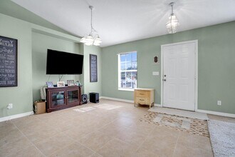 707 NW Floresta Dr in Port St. Lucie, FL - Building Photo - Building Photo