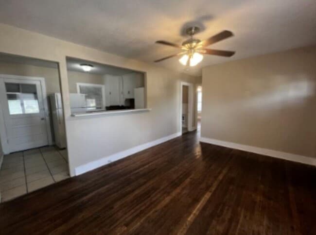 301 Cardinal St in San Marcos, TX - Building Photo - Building Photo