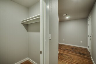 708 8th St, Unit 33 in Wichita Falls, TX - Building Photo - Building Photo
