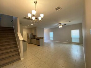 125 Camelot Pl Ct in Conroe, TX - Building Photo - Building Photo