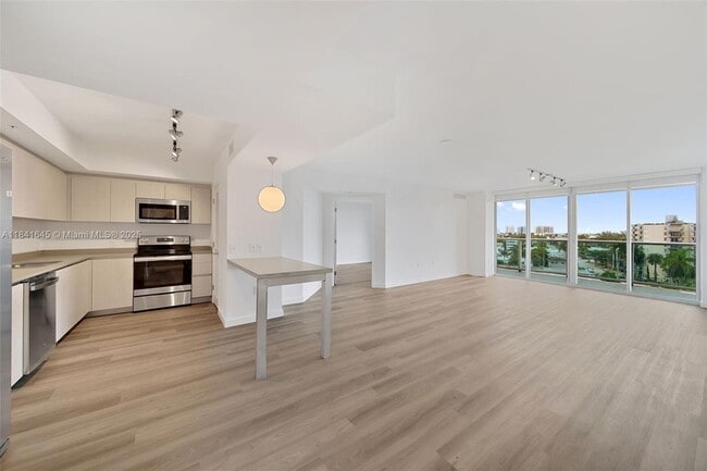 property at 1500 Bay Rd