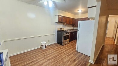 24 STREET in Queens, NY - Foto de edificio - Building Photo