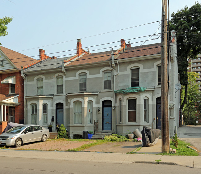 134 Charlton Ave W in Hamilton, ON - Building Photo - Primary Photo