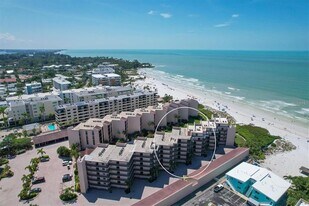 6480 Midnight Pass Rd in Sarasota, FL - Building Photo
