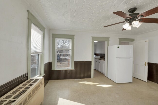 135 Franklin St in Franklin, NH - Building Photo - Building Photo