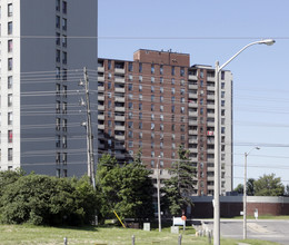 Willowridge Towers in Toronto, ON - Building Photo - Building Photo