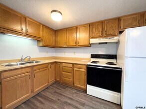 2806.5 Jackson St in Bellevue, NE - Foto de edificio - Building Photo