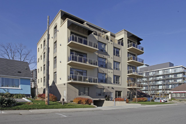 Port Elaine Condos in Mississauga, ON - Building Photo - Building Photo