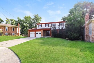 9932 Greenriver Dr in Cincinnati, OH - Building Photo - Building Photo