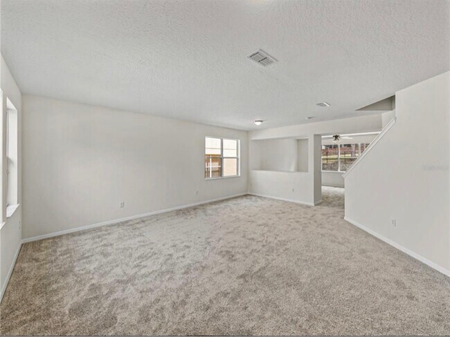 143 Alfani St in Davenport, FL - Foto de edificio - Building Photo