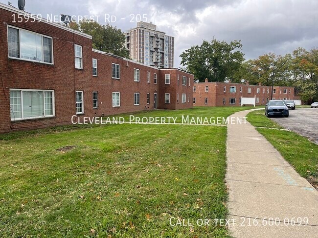 15959 Nelacrest Rd in East Cleveland, OH - Building Photo - Building Photo