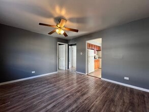 5305 S 72nd Ct in Summit, IL - Building Photo - Building Photo