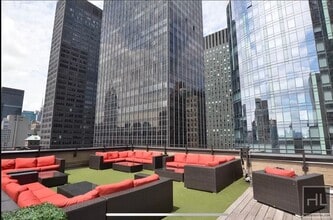 222 E 39th St in New York, NY - Building Photo - Building Photo