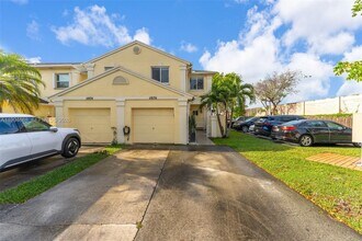 11876 SW 98th Terrace in Miami, FL - Building Photo - Building Photo