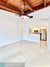 410 SE 13th St in Fort Lauderdale, FL - Building Photo - Building Photo