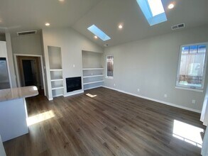 307 Carmel Ave in Pacific Grove, CA - Building Photo - Building Photo