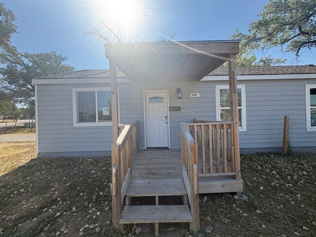 property at 3585 E Ross Pkwy