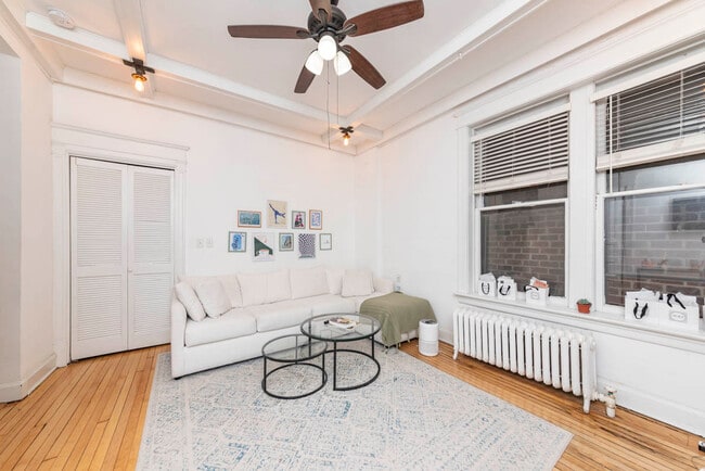 1722 N Mohawk St, Unit 1R in Chicago, IL - Building Photo - Building Photo