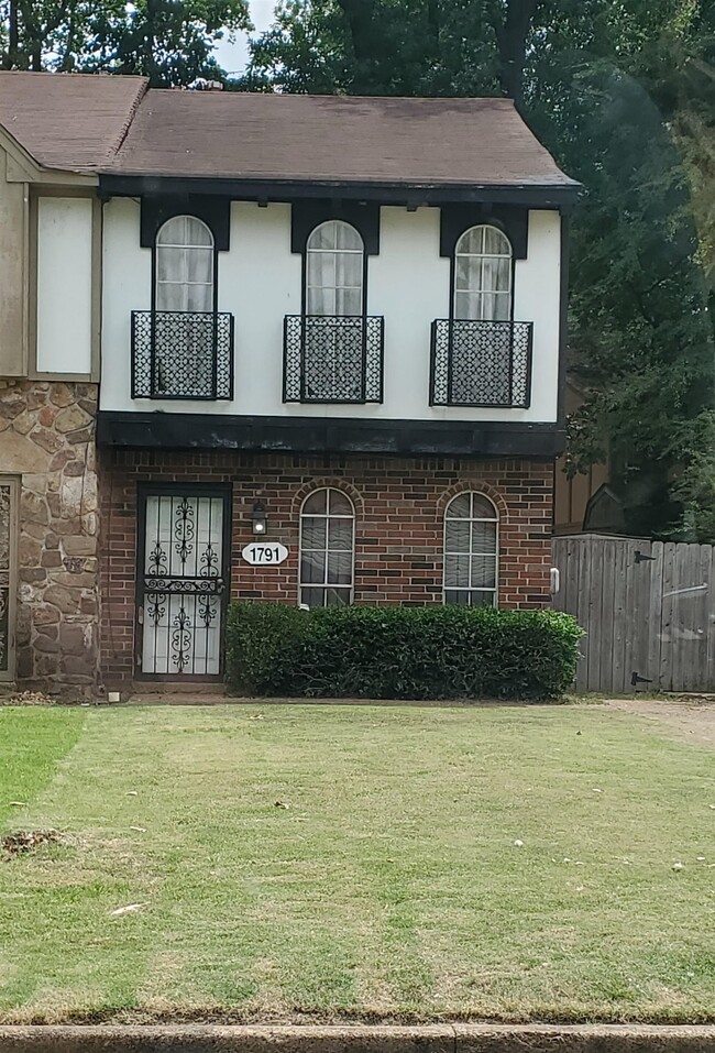 property at 1791 Grovehaven Cir