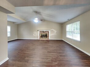 297 Concord Way in Greenwood, IN - Foto de edificio - Building Photo