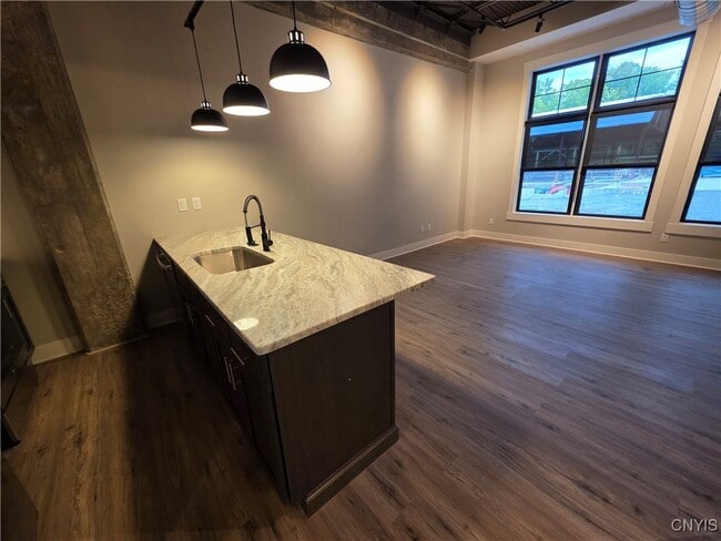 100 Buckley Rd in Liverpool, NY - Building Photo - Building Photo