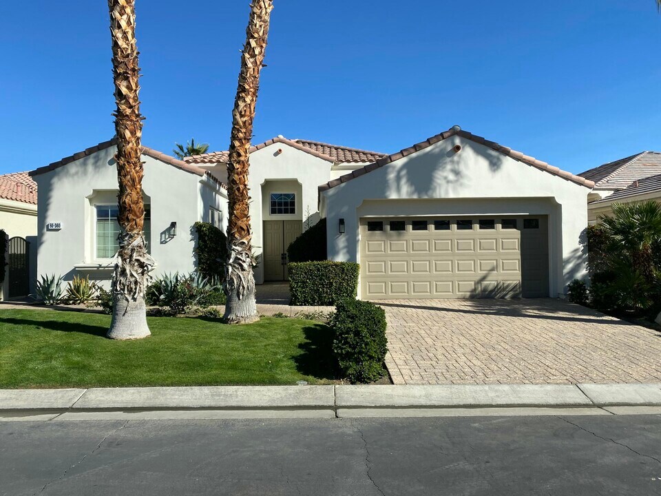 80360 Torreon Way in La Quinta, CA - Building Photo