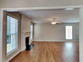 5731 Bridgeport Ct in Flowery Branch, GA - Building Photo - Building Photo