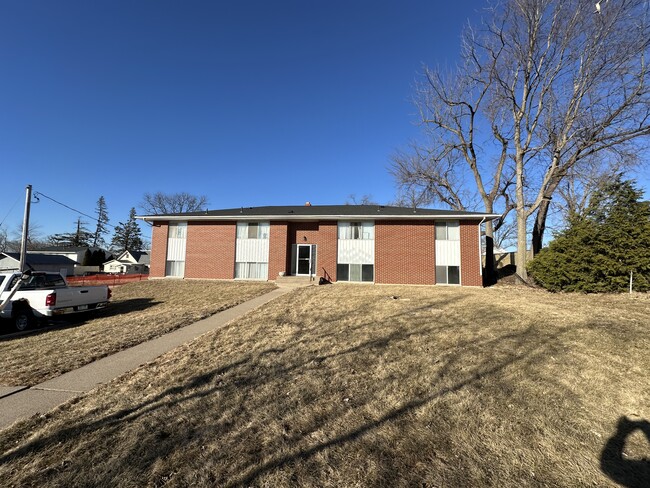 475 5th Ave in Marion, IA - Building Photo - Building Photo