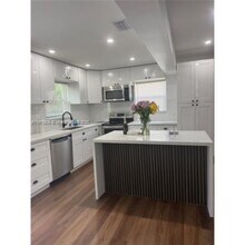 5636 NW 4th Ave in Miami, FL - Building Photo - Building Photo