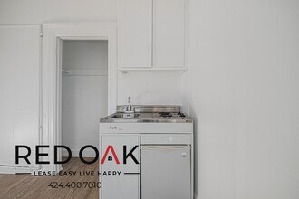 1423 S Burlington Ave in Los Angeles, CA - Foto de edificio - Building Photo