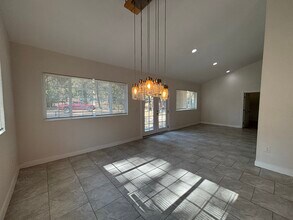 3303 N Shingle Rd in Shingle Springs, CA - Foto de edificio - Building Photo