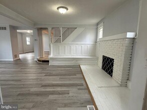 1036 S Spring Rd in Vineland, NJ - Building Photo - Building Photo