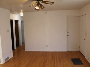 240 S Fair Ave in Benton Harbor, MI - Foto de edificio - Building Photo