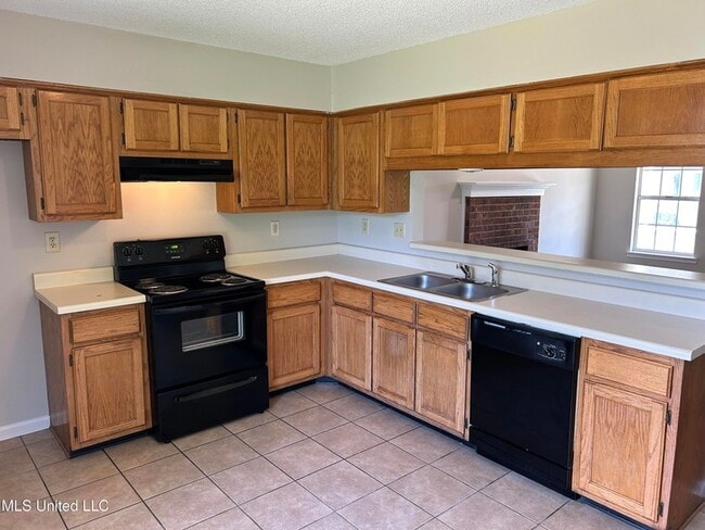 7059 Hampton Dr in Horn Lake, MS - Building Photo - Building Photo