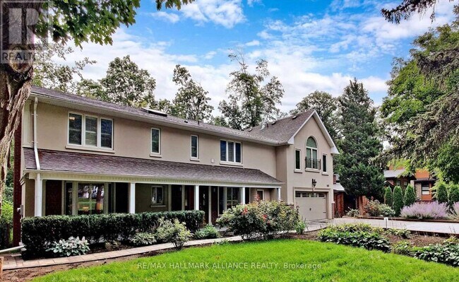 property at 2413 Robin Dr