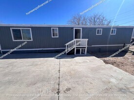 19127 Danbury Ave in Hesperia, CA - Building Photo