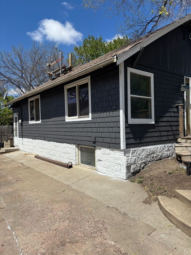 215 S Garfield Ave in Sioux Falls, SD - Building Photo - Building Photo