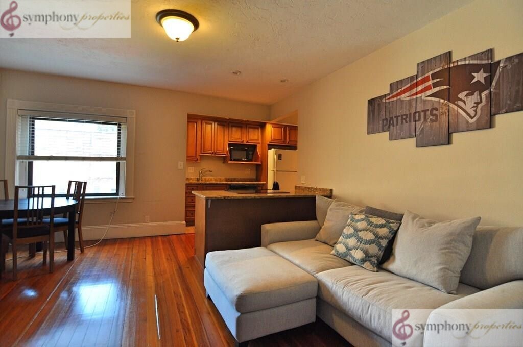 90 Peterborough St in Boston, MA - Foto de edificio