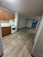 13516-102 102 St NW in Edmonton, AB - Building Photo - Building Photo