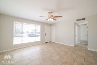 8336 N 105th Ln in Peoria, AZ - Foto de edificio - Building Photo