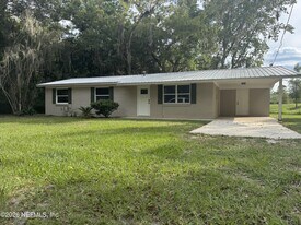 5202 SW 155th St in Starke, FL - Building Photo